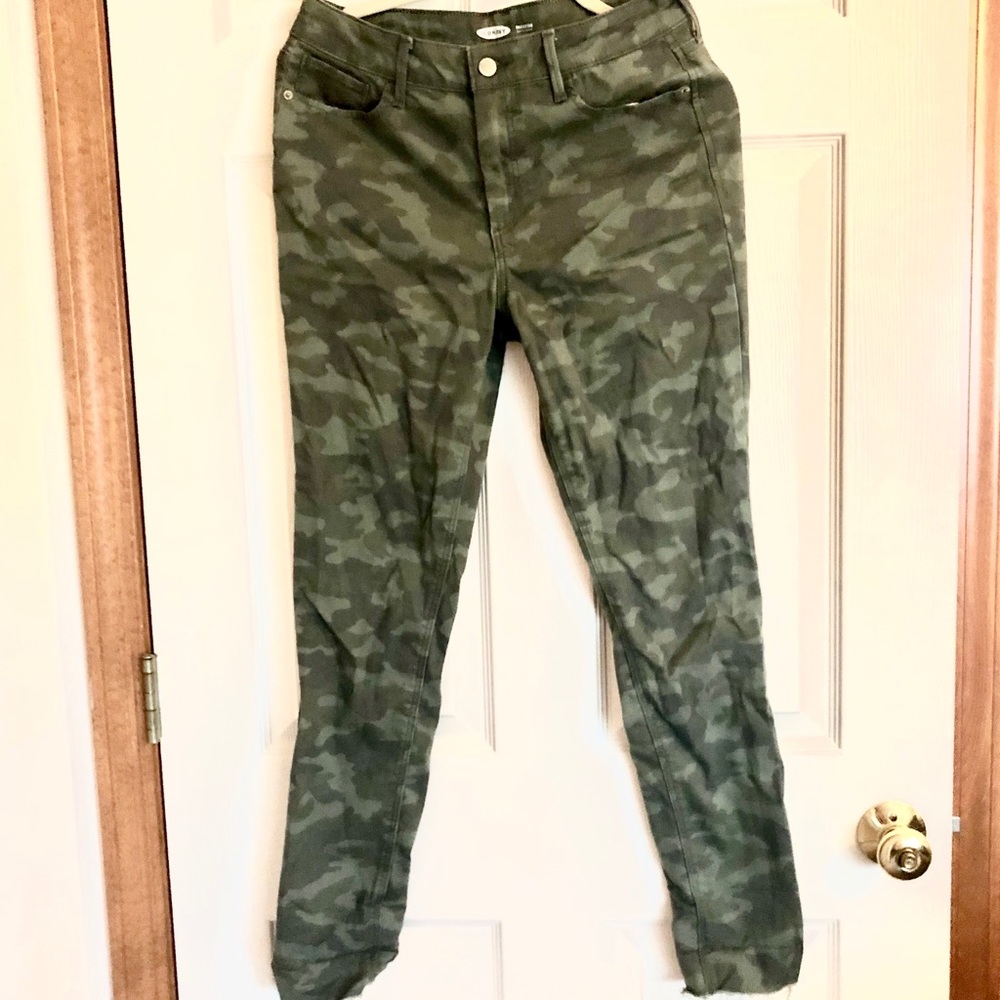 Old Navy Rockstar Super Skinny Camo Jeans